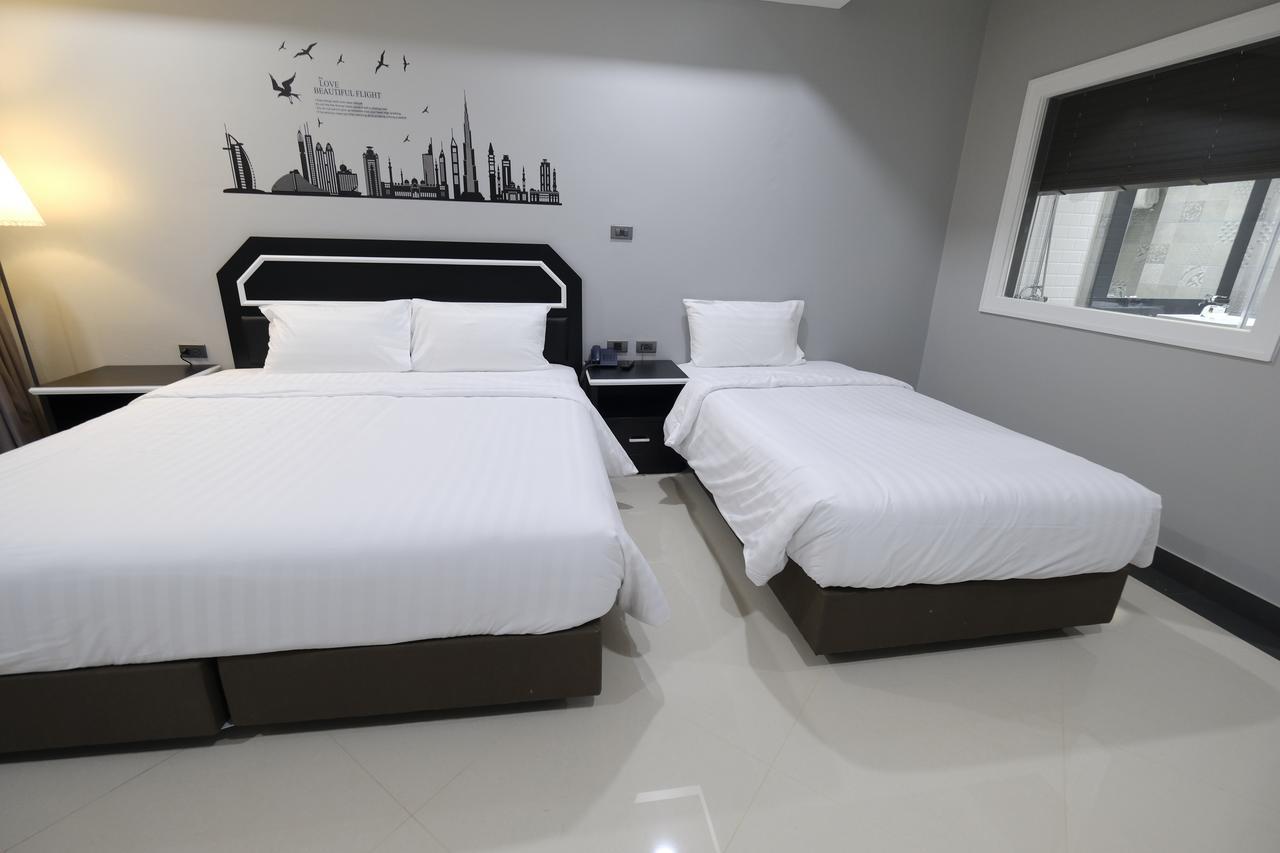The Tung Hotell Pattaya Exteriör bild
